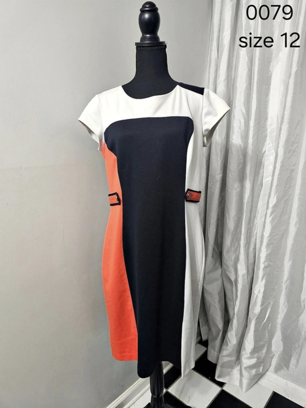 Color Block Mini Dress in Black & White Size 12 Like New
